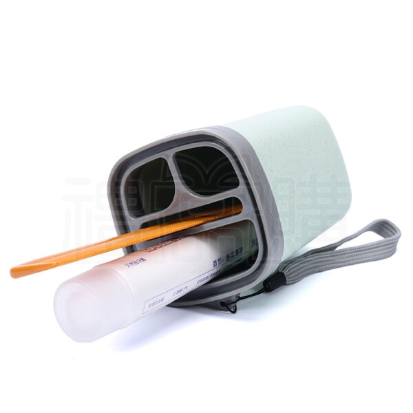 17941_Portable-Travel-Toothbrush-Cup_3