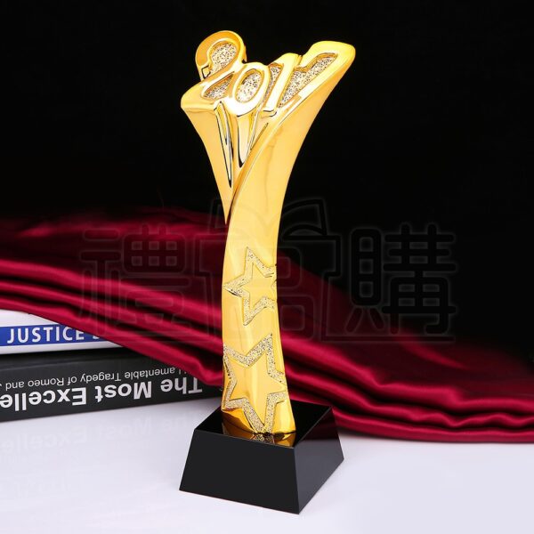 18640_2017_Resin_Crystal_Trophy_01