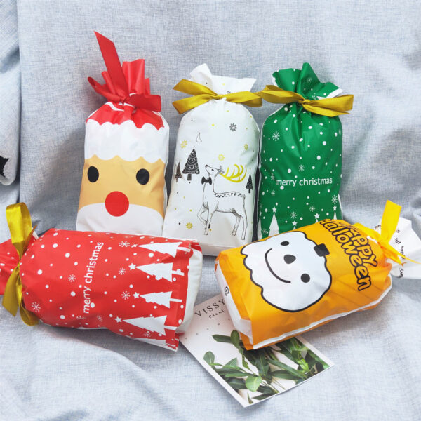 21187_Christmas_Drawstring_Gift_Bags_03
