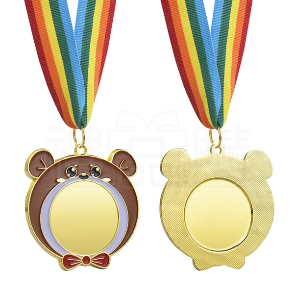 27048_the-medal_07-113930-162