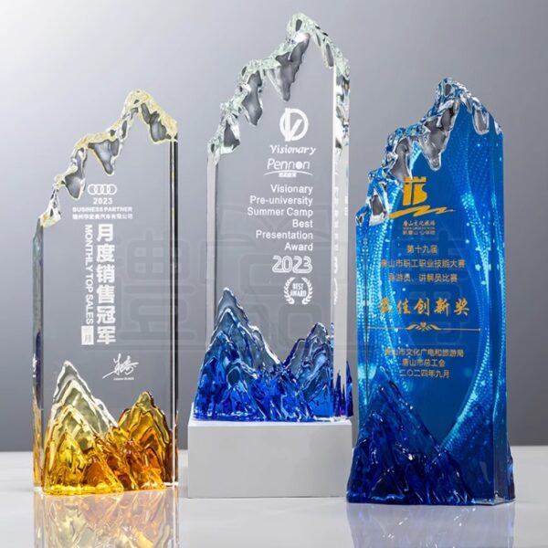 29898_creative-mountain-crystal-trophy_01-143612-079