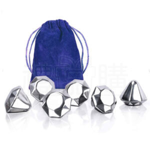 23482_Diamond_shaped_Stainless_Ice_Cube_01