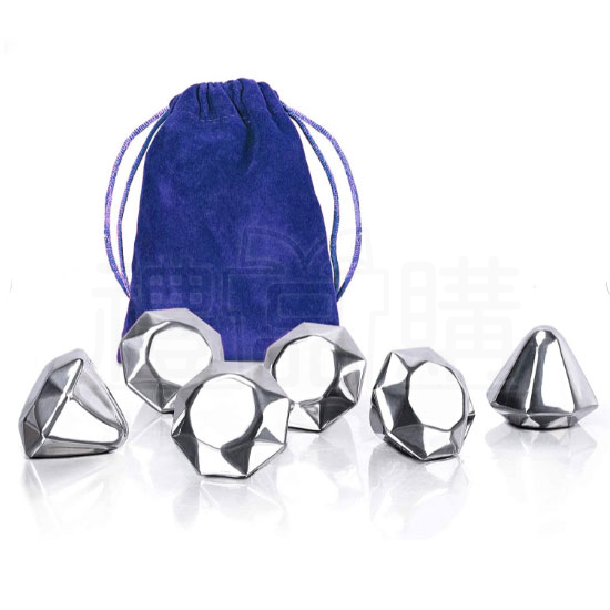 23482_Diamond_shaped_Stainless_Ice_Cube_01