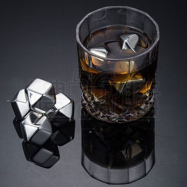 23489_Rhombus_Whisky_Stones_Ice_Cubes_03