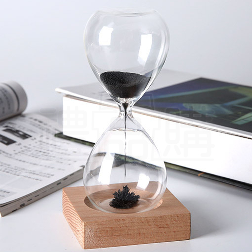 24977_Magnet_Hourglass_05