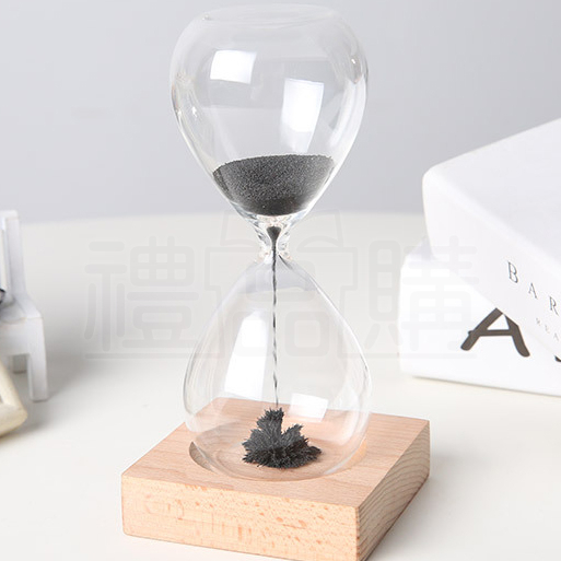24977_Magnet_Hourglass_09